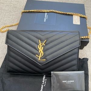 MONOGRAM CHAIN WALLET IN GRAIN DE POUDRE EMBOSSED LEATHER